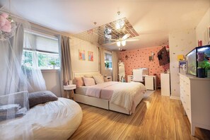 4 Schlafzimmer, Bügeleisen/Bügelbrett, WLAN, Bettwäsche