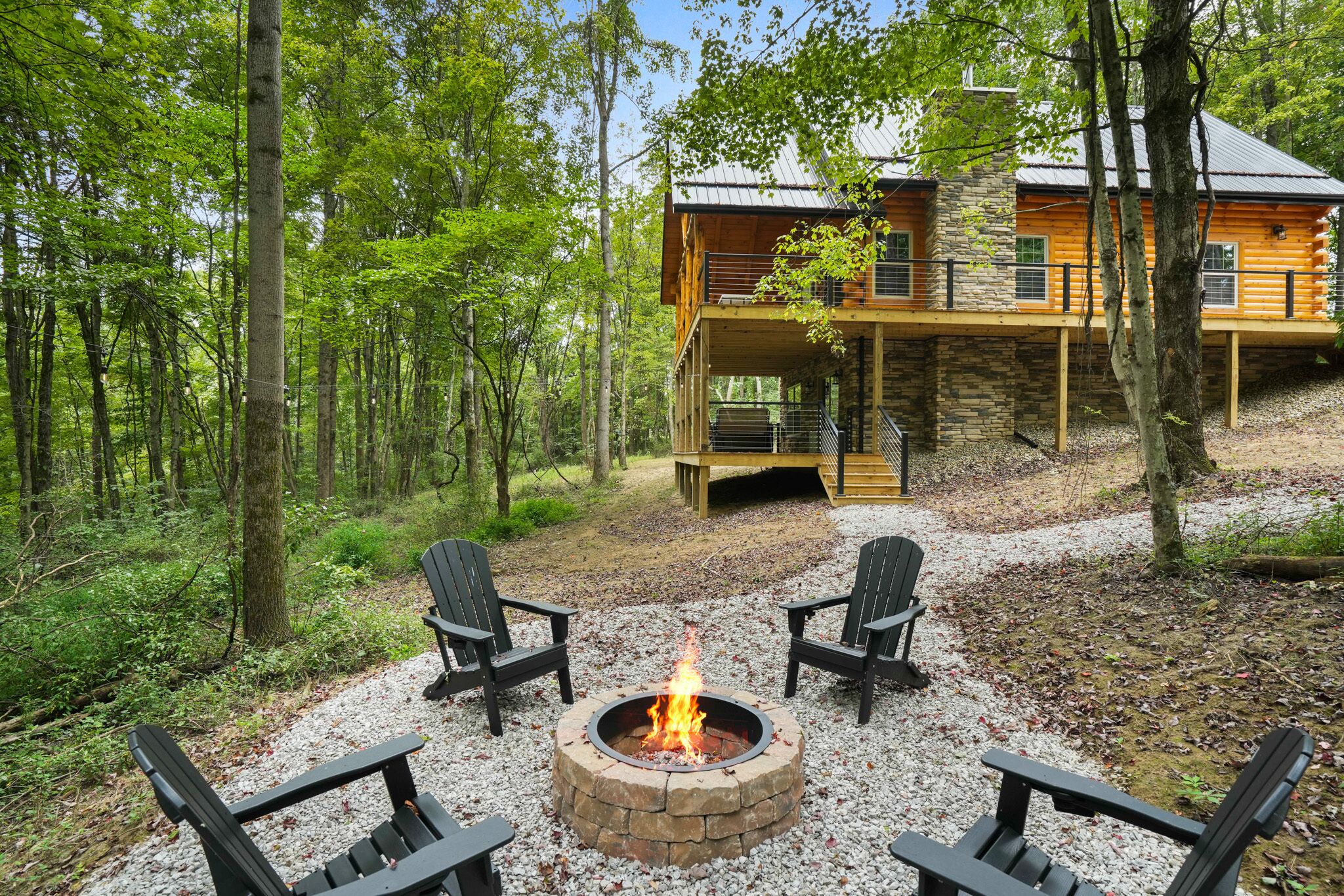 المنطقة المحيطة بالمنشأة