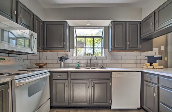 Microwave, oven, stovetop, dishwasher
