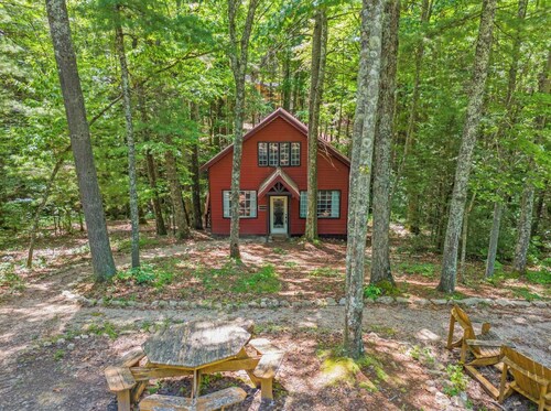 Private RRG Cabin with Hot Tub, Game Room & Views