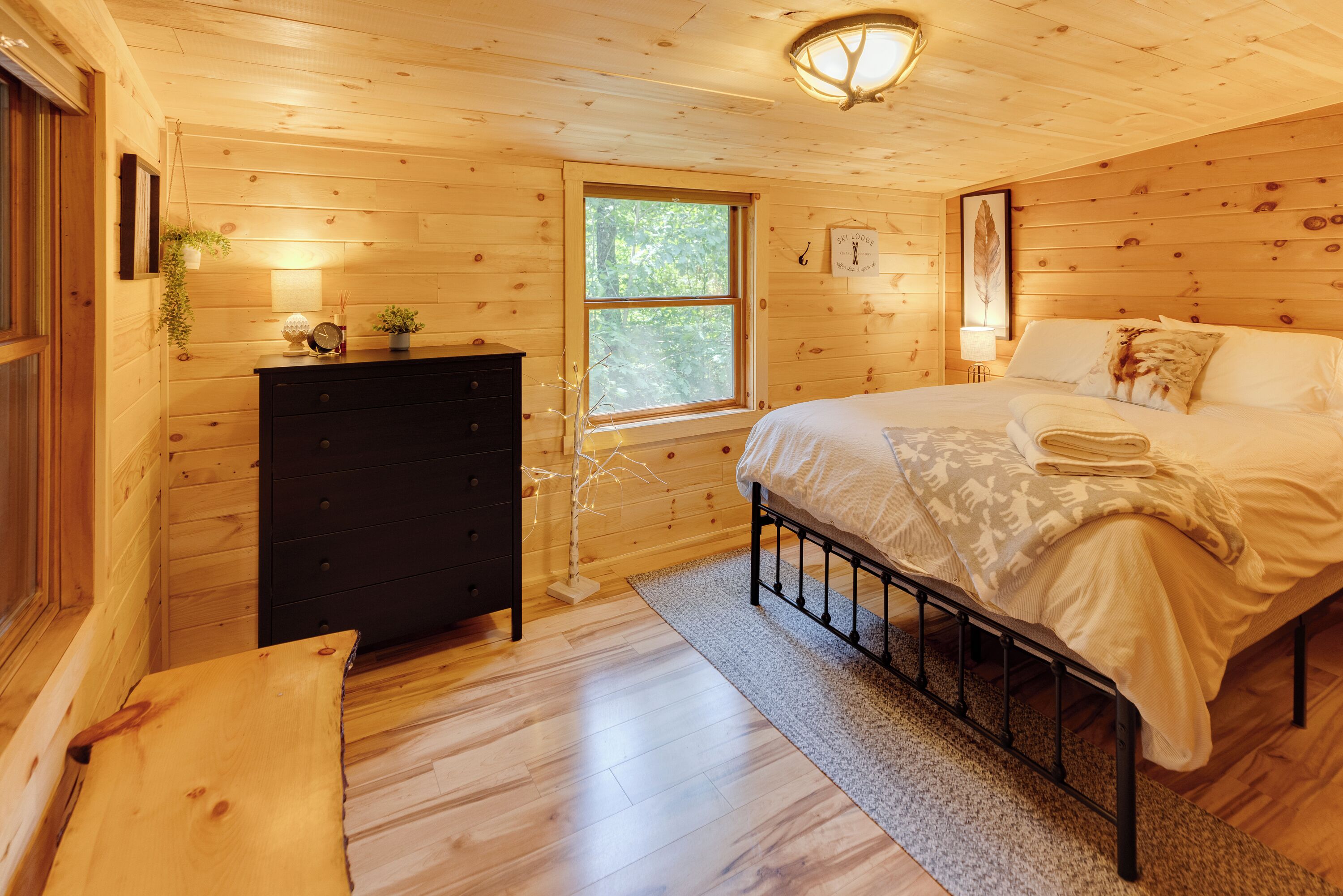 3 habitaciones, tabla de planchar con plancha y wifi gratis 