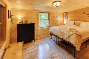 3 bedrooms, iron/ironing board, free WiFi, bed sheets - Fire Pit + Gym + Arcade + Private Log Cabin + EV Charger (Thornton)