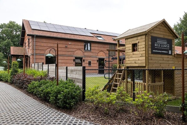 Luokittelematon kuva, 1 kautta 43, painike