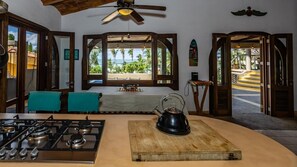 Dining - Apartment by the sea (Litibú)