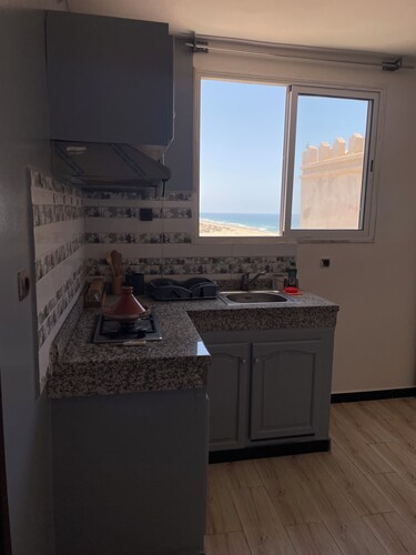 Spacious apartment with sea view