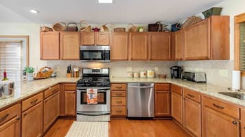 Microwave, oven, stovetop, dishwasher