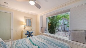 5 habitaciones, tabla de planchar con plancha, wifi y ropa de cama