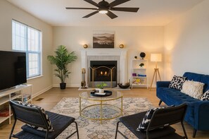 Smart TV, fireplace, table tennis