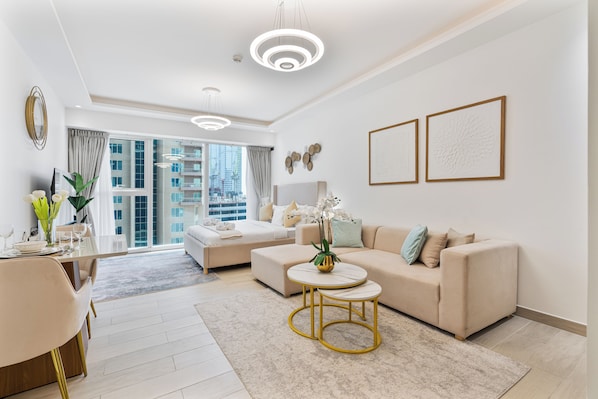 Premium Studio | In-room safe, blackout drapes, soundproofing, iron/ironing board