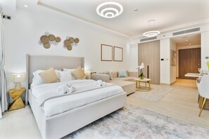 Premium Studio | In-room safe, blackout drapes, soundproofing, iron/ironing board