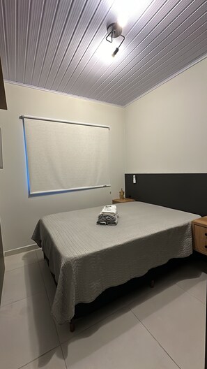 2 bedrooms, free WiFi, bed sheets - Your Sweet Home House in Içara near Criciúma!  A/C + bed with therapeutic massage+ (Içara)