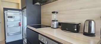 Room with double bed (4)