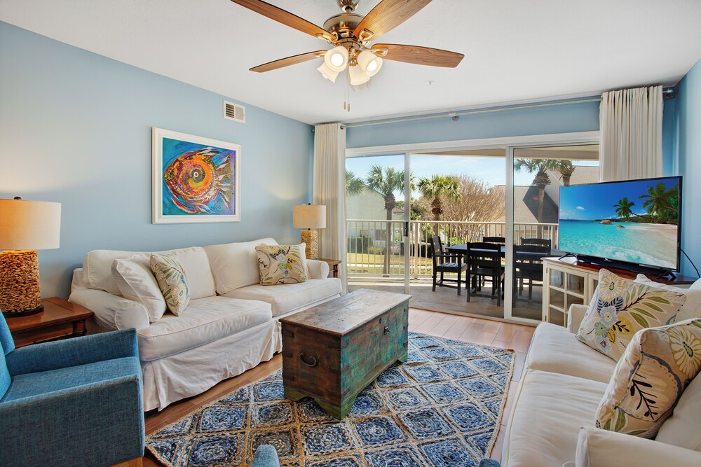 Image showcasing Spacious 5-bedroom house with fitness room and AC in welcoming Austin ...