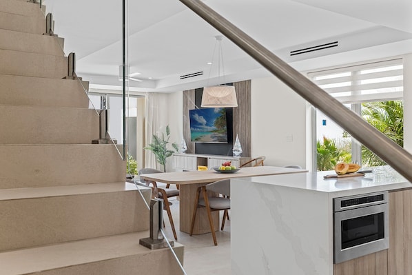 Staircase - The Park at Grace Bay (Providenciales)
