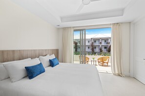 In-room safe, desk, laptop workspace, iron/ironing board