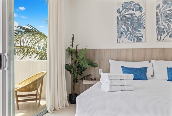 Family Townhome, Pool View