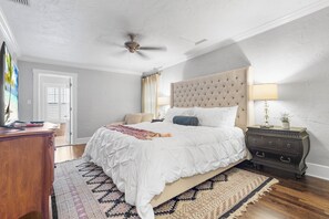 8 bedrooms, iron/ironing board, WiFi, bed sheets