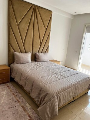 2 chambres, fer et planche à repasser, Wi-Fi gratuit, draps fournis