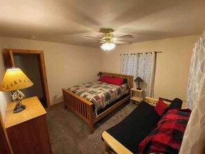 4 chambres, fer et planche à repasser, Wi-Fi, draps fournis