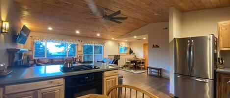 微波炉、烤箱、炉灶、洗碗机