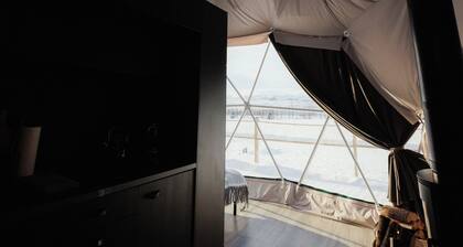 Golden Circle Domes - Lake View