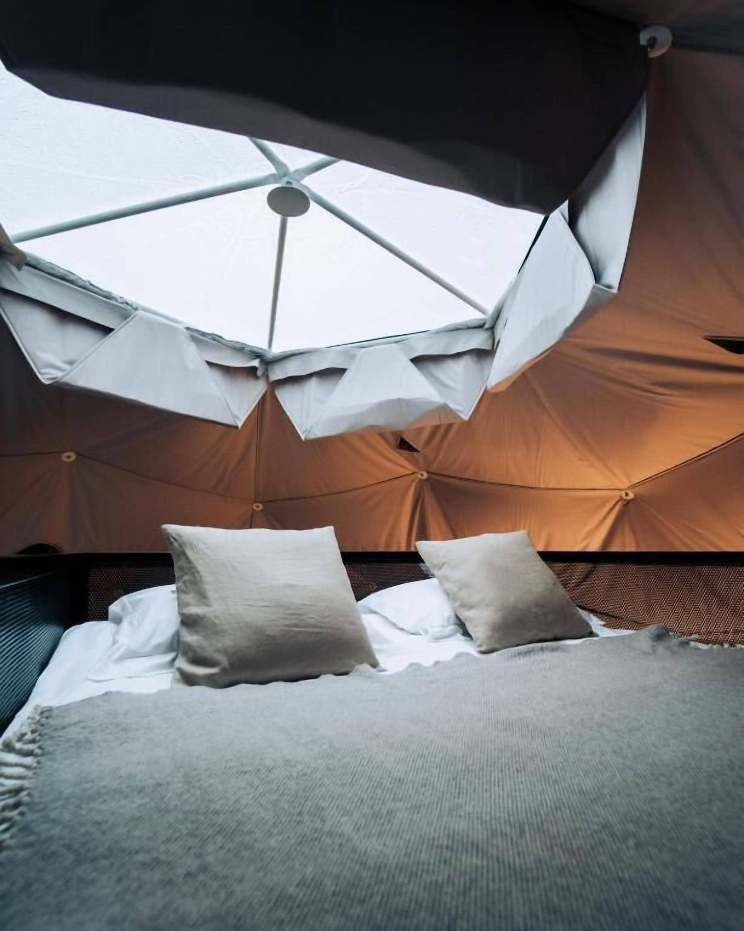 Tenda, cucina, vista lago | Postazione laptop, culle/letti per bambini (gratuiti), Wi-Fi gratuito