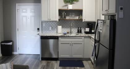 Cozy Downtown Retreat: Little Rock| Capitol| Parks