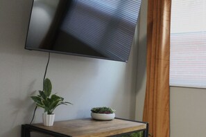 Interior - Cozy Downtown Retreat: Little Rock| Capitol| Parks (Little Rock)