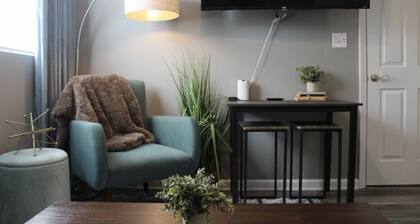 Capital Hideout #3: New Downtown Luxe King Suite
