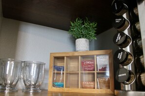 Miscellaneous - Capital Hideout #3: New Downtown Luxe King Suite (Little Rock)