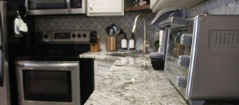 Little Rock Haven: Near Museums | Parks | Pets