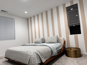 3 bedrooms, desk, iron/ironing board, travel cot