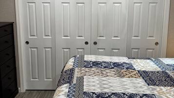 2 chambres, fer et planche Ă repasser, Wi-Fi, draps fournis