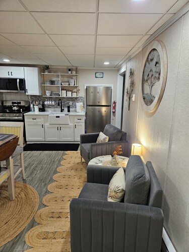 Nicely Furnished apartment;
Ideal for Travelling nurses, Resident doctors, etc,