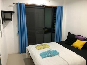 Blackout drapes, WiFi (free) - Den Nest Guest House KRABI (Krabi)