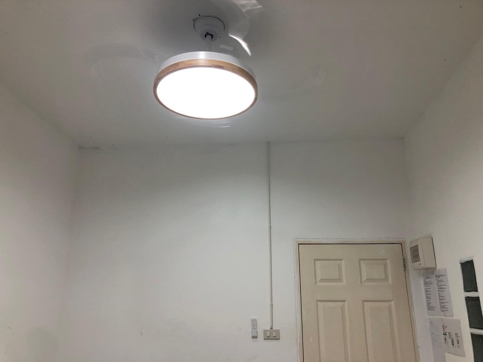 基础单人房 | 遮光窗帘、免费 WiFi