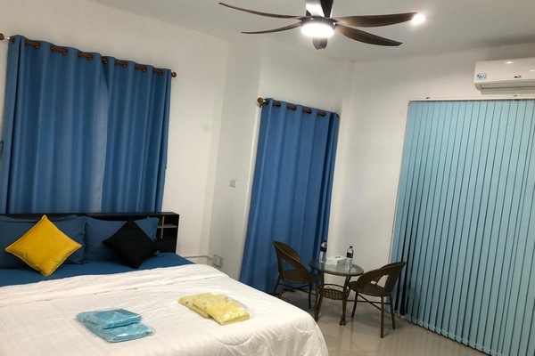 Deluxe Room, Balcony | Blackout drapes, WiFi (free)