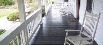 Elegant farm home on a peaceful 16-acre estate olive farm just minutes from town