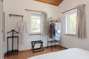 2 habitaciones, tabla de planchar con plancha y wifi gratis