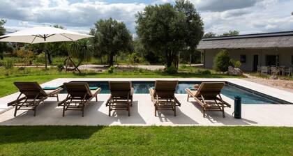 Casa de Palmeiros Wellness & Pool Villa