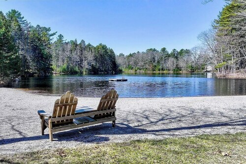 Spruce Ledge - mid-coast Maine. ocean views w deep water access. sauna. retreat.