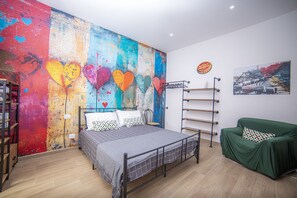 1 habitación, tabla de planchar con plancha, wifi y ropa de cama 