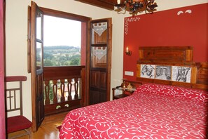 3 bedrooms, iron/ironing board, WiFi, bed sheets - Country House 'La Espinera' with Mountain View, Private Terrace and Wi-Fi (Nava)