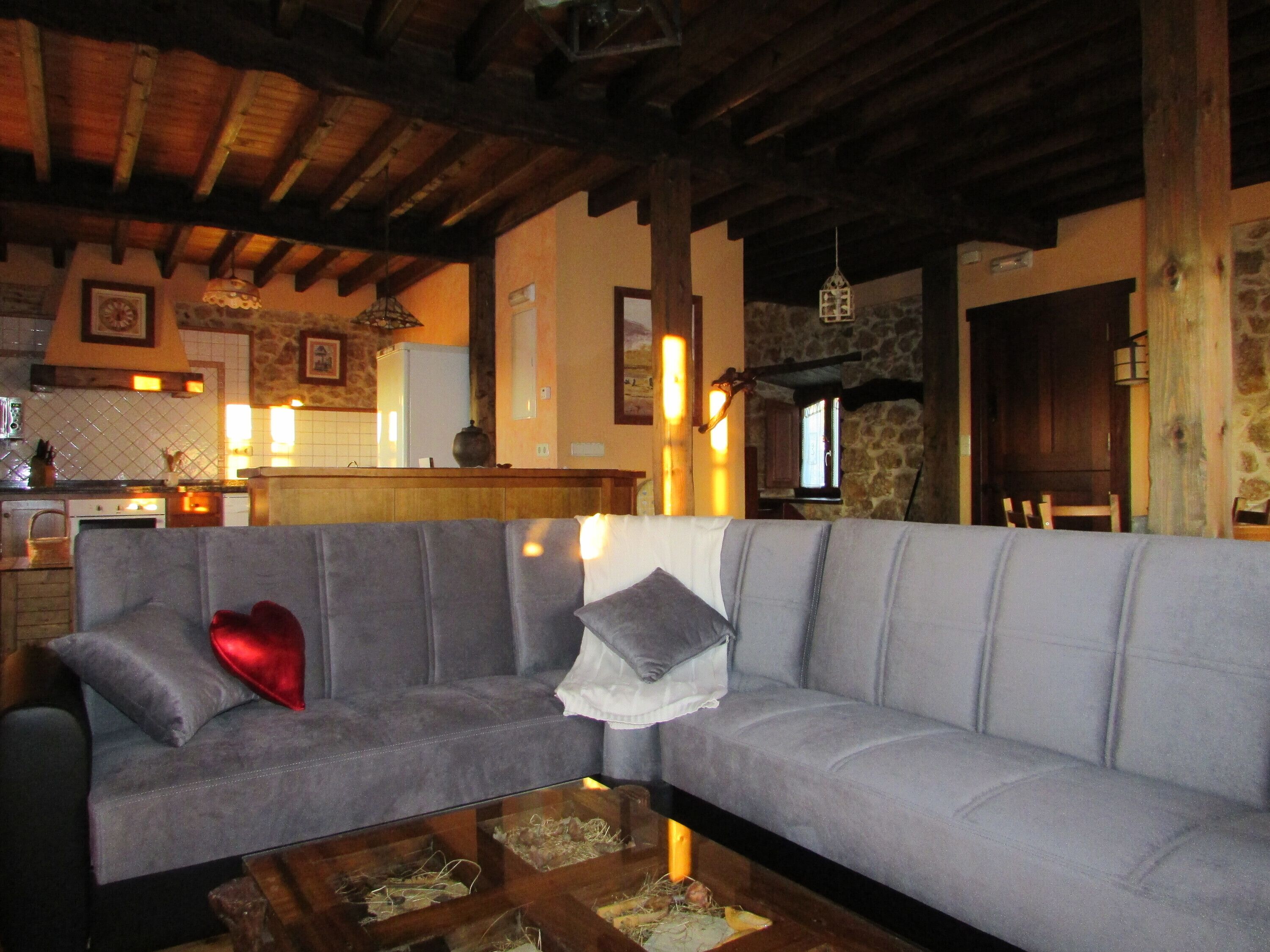 Televisión, chimenea y tenis de mesa 