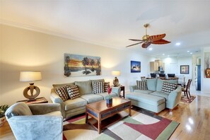 Smart TV - Luxurious Villa in Paradise! (Bradenton)