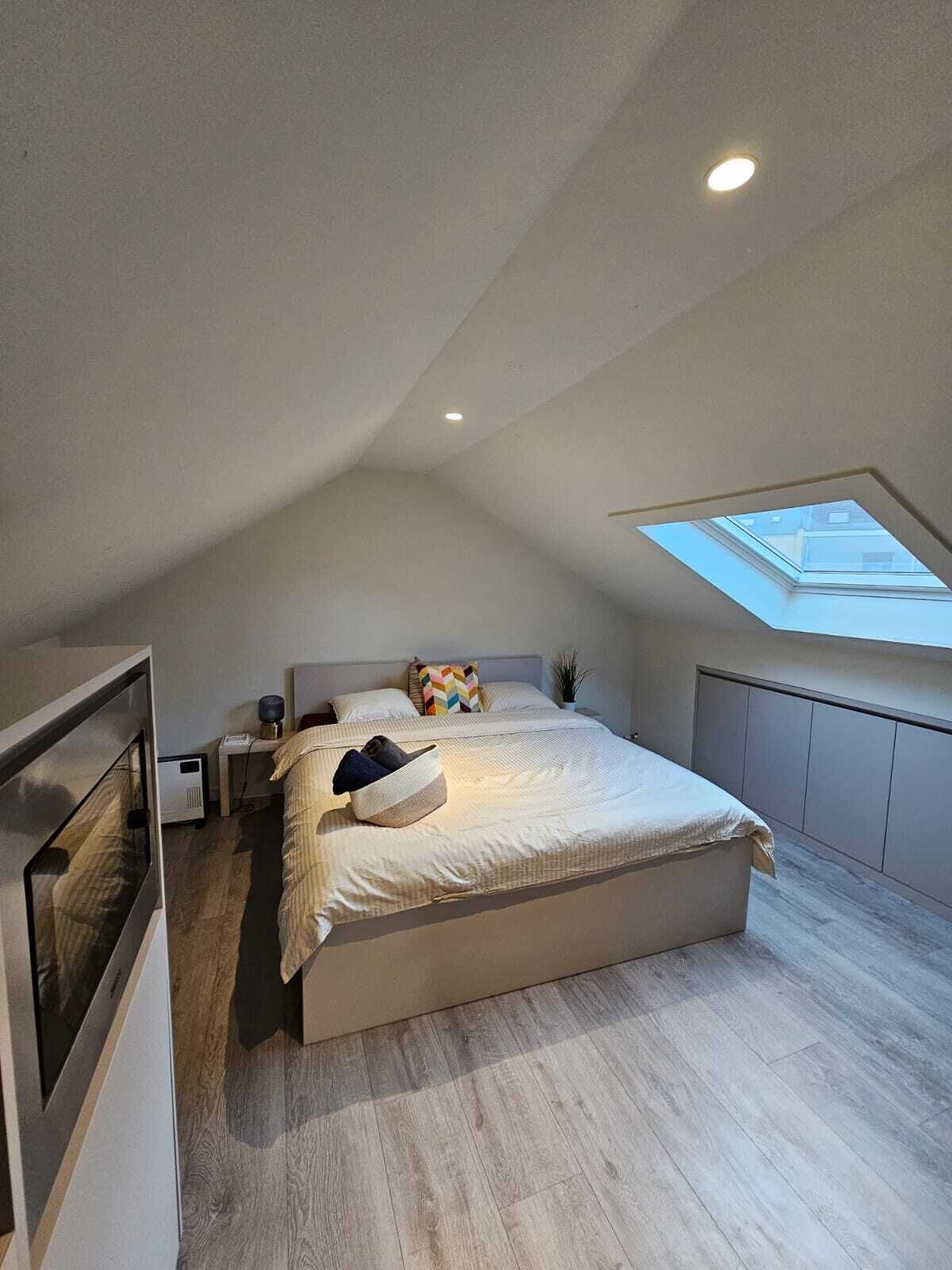 Quarto casal luxo | Escrivaninha, espaço de trabalho para notebook