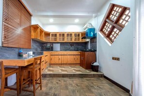 Deluxe Apartment, Balcony | Private kitchen