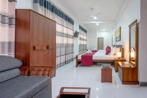 Deluxe Room, Balcony | In-room safe, soundproofing, iron/ironing board, free WiFi