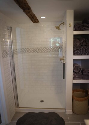 Hair dryer, towels