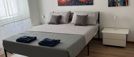 2 Schlafzimmer, Bügeleisen/Bügelbrett, kostenloses WLAN, Bettwäsche